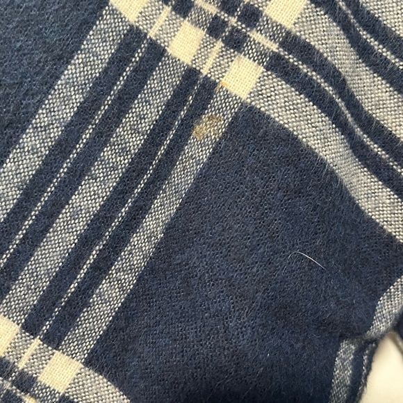 J.Crew Men’s Navy Plaid Flannel Shirt with Suede Elbow Patches - Size M - Picture 8 of 15